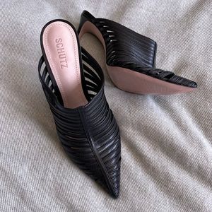 SCHUTZ Caprien Mule In Black